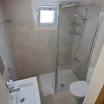 Manors Seaside 2br House 100m From The & Free Parking *