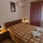 Manors Seaside 2br House 100m From The & Free Parking Дом отдыха Менеоу