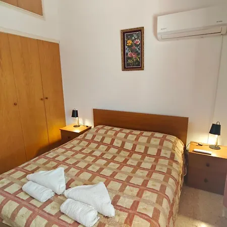 Dom wakacyjny Manors Seaside 2br House 100m From The & Free Parking