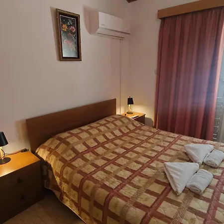 Manors Seaside 2br House 100m From The & Free Parking Casa de Férias Meneou